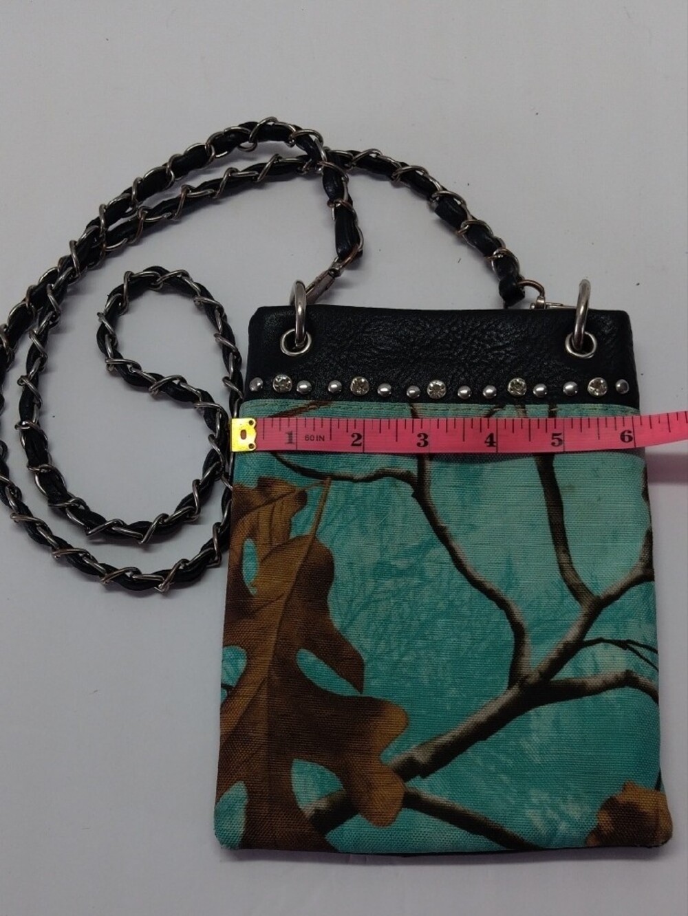 Lot Of 4 Crossbody Purses, Chala, P&G, Ect - Picture 2 of 15